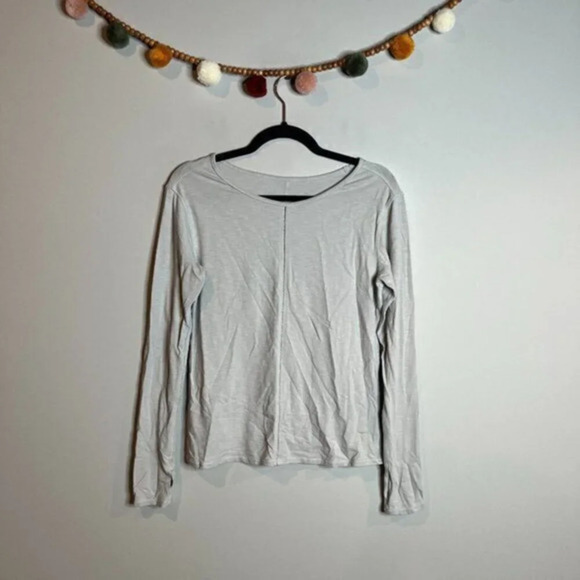 Lululemon grey long sleeve top - Picture 1 of 4
